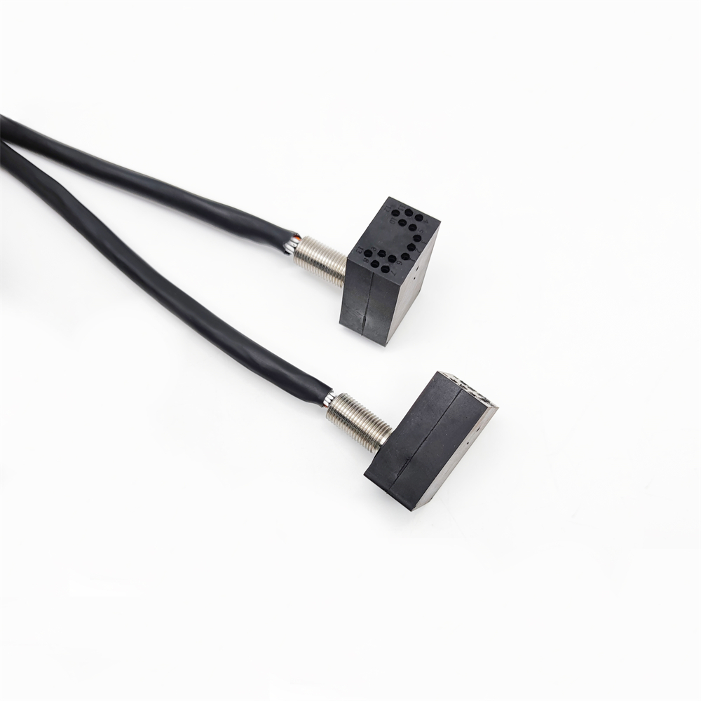 UC 1075 13핀 플랫 앵글 수중 커넥터